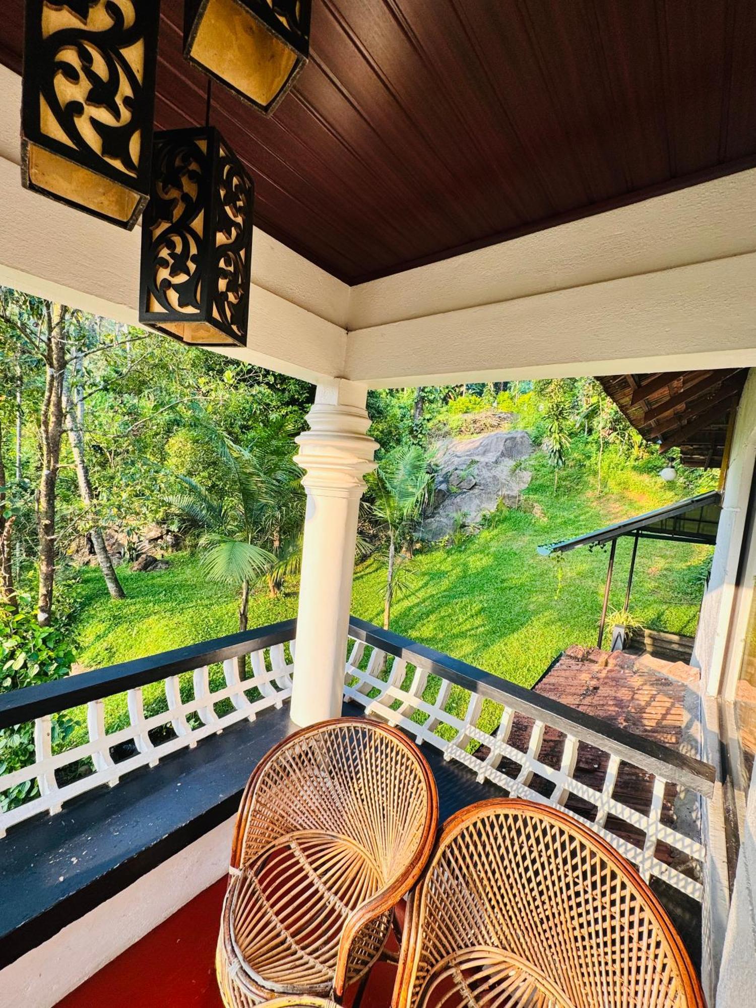 Thoppil Homestay Munnar Bagian luar foto
